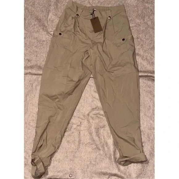 NEW WITH TAGS Gentle Herd Size Large Cargo Pants retails $120 - Picture 2 of 7